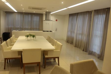 Apartamento à venda com 80m², 2 quartos e 2 vagasÁrea comum - Salão de festas