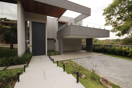Casa de condomínio à venda com 523m², 4 quartos e 4 vagasFachada