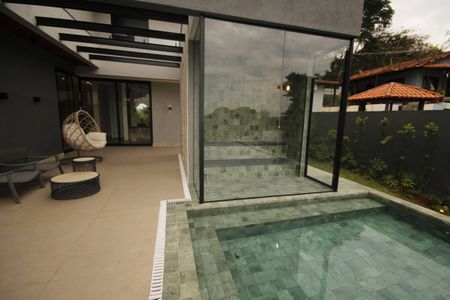 Casa de condomínio à venda com 523m², 4 quartos e 4 vagasPiscina