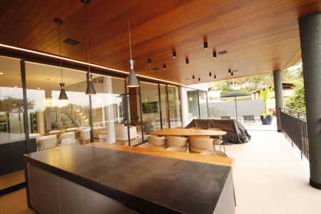 Casa de condomínio à venda com 523m², 4 quartos e 4 vagasÁrea gourmet