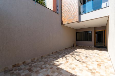 Casa à venda com 160m², 3 quartos e 2 vagasGaragem