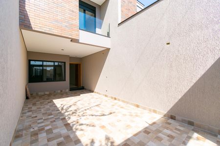 Casa à venda com 160m², 3 quartos e 2 vagasGaragem