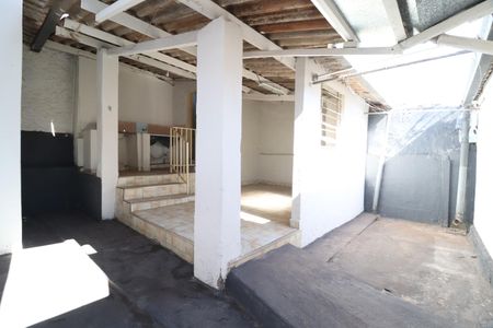 Casa para alugar com 60m², 1 quarto e sem vagaÁrea Externa