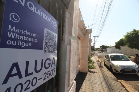 Casa para alugar com 60m², 1 quarto e sem vagaPlaquinha