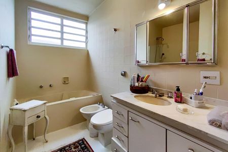 Apartamento à venda com 182m², 4 quartos e 1 vaga Apartamento à venda com 182m², 4 quartos e 1 vagaBanheiro da Suíte