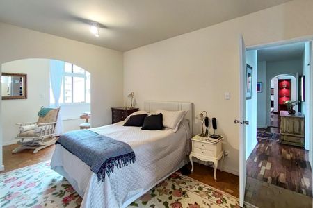 Apartamento à venda com 182m², 4 quartos e 1 vaga Apartamento à venda com 182m², 4 quartos e 1 vagaSuíte