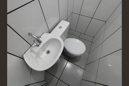 Banheiro Social de kitnet/studio para alugar com 1 quarto, 29m² em Cambuci, São Paulo