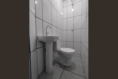 Banheiro Social de kitnet/studio para alugar com 1 quarto, 29m² em Cambuci, São Paulo