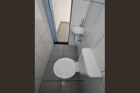 Banheiro  de kitnet/studio para alugar com 1 quarto, 22m² em Cambuci, São Paulo