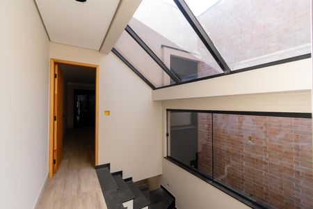 Casa à venda com 160m², 3 quartos e 2 vagas Casa à venda com 160m², 3 quartos e 2 vagasHall