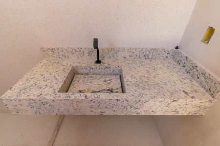 Casa à venda com 160m², 3 quartos e 2 vagas Casa à venda com 160m², 3 quartos e 2 vagasBanheiro da Suíte 1