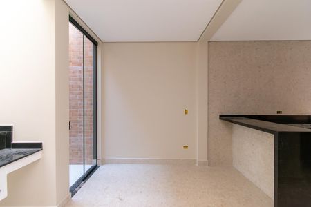 Casa à venda com 160m², 3 quartos e 2 vagas Casa à venda com 160m², 3 quartos e 2 vagasSala de Jantar