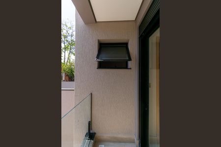 Casa à venda com 160m², 3 quartos e 2 vagas Casa à venda com 160m², 3 quartos e 2 vagasVaranda da Suíte 1