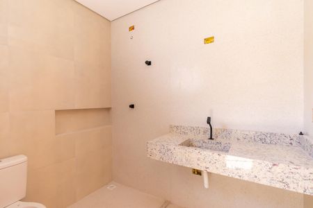 Casa à venda com 160m², 3 quartos e 2 vagas Casa à venda com 160m², 3 quartos e 2 vagasBanheiro da Suíte 1
