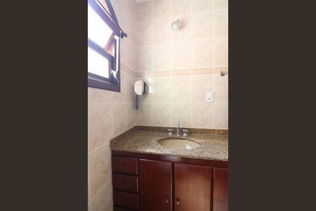 Casa à venda com 252m², 3 quartos e 2 vagasBanheiro Social