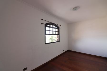 Casa à venda com 252m², 3 quartos e 2 vagasQuarto 1