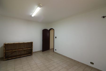 Casa à venda com 252m², 3 quartos e 2 vagasQuarto de Serviço