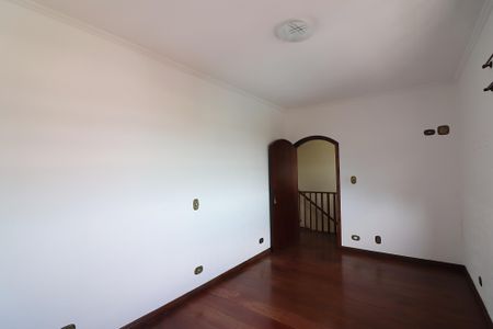 Casa à venda com 252m², 3 quartos e 2 vagasQuarto 1