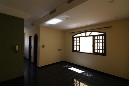 Casa à venda com 252m², 3 quartos e 2 vagasCopa