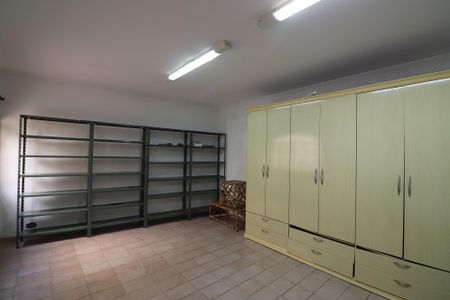 Casa à venda com 252m², 3 quartos e 2 vagasQuarto de Serviço