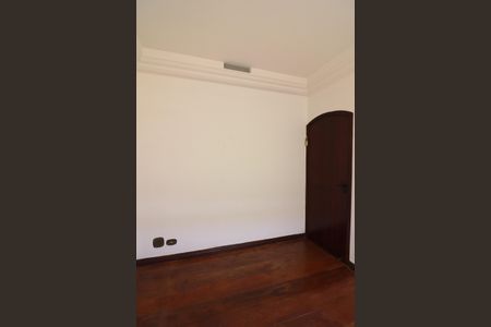 Casa à venda com 252m², 3 quartos e 2 vagasQuarto 2