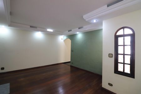 Casa à venda com 252m², 3 quartos e 2 vagasSala