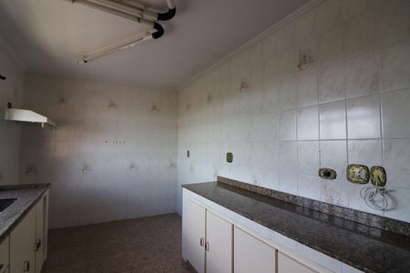 Casa à venda com 252m², 3 quartos e 2 vagasCozinha