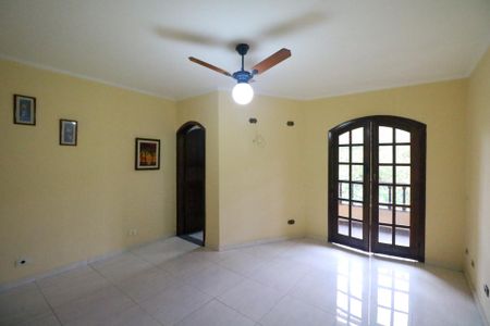 Casa à venda com 333m², 4 quartos e 4 vagas Casa à venda com 333m², 4 quartos e 4 vagasSuíte