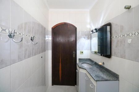 Casa à venda com 333m², 4 quartos e 4 vagas Casa à venda com 333m², 4 quartos e 4 vagasBanheiro 1