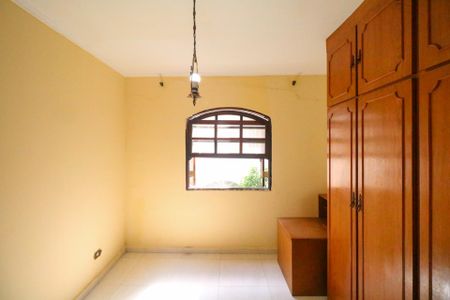 Casa à venda com 333m², 4 quartos e 4 vagas Casa à venda com 333m², 4 quartos e 4 vagasQuarto 2