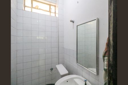 Casa à venda com 333m², 4 quartos e 4 vagas Casa à venda com 333m², 4 quartos e 4 vagasBanheiro da Garagem