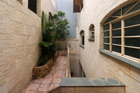 Casa à venda com 333m², 4 quartos e 4 vagas Casa à venda com 333m², 4 quartos e 4 vagasQuintal