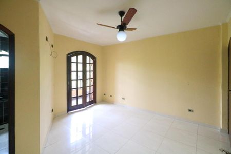 Casa à venda com 333m², 4 quartos e 4 vagas Casa à venda com 333m², 4 quartos e 4 vagasSuíte