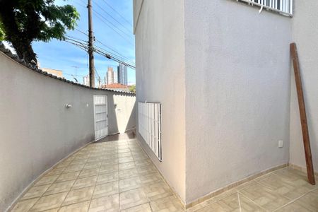 Casa à venda com 186m², 3 quartos e 2 vagas Casa à venda com 186m², 3 quartos e 2 vagasQuintal