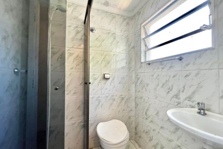 Casa à venda com 186m², 3 quartos e 2 vagas Casa à venda com 186m², 3 quartos e 2 vagasBanheiro de serviço