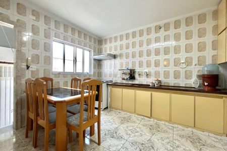 Casa à venda com 186m², 3 quartos e 2 vagas Casa à venda com 186m², 3 quartos e 2 vagasCozinha