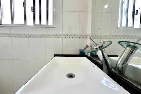 Casa à venda com 186m², 3 quartos e 2 vagas Casa à venda com 186m², 3 quartos e 2 vagasBanheiro da Suíte