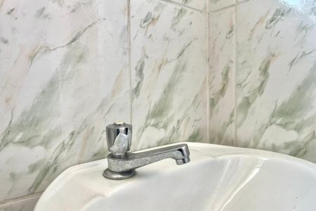 Casa à venda com 186m², 3 quartos e 2 vagas Casa à venda com 186m², 3 quartos e 2 vagasBanheiro de serviço