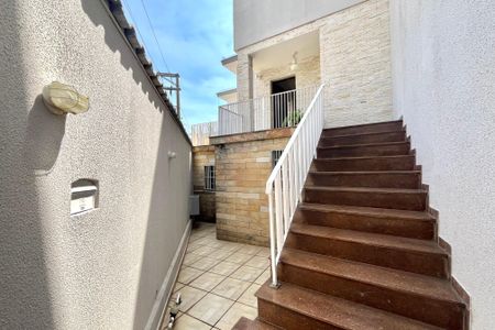 Casa à venda com 186m², 3 quartos e 2 vagas Casa à venda com 186m², 3 quartos e 2 vagasQuintal