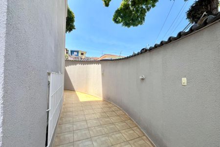 Casa à venda com 186m², 3 quartos e 2 vagas Casa à venda com 186m², 3 quartos e 2 vagasQuintal