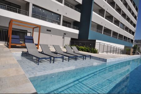 Studio à venda com 26m², 1 quarto e sem vagaÁrea comum - Piscina