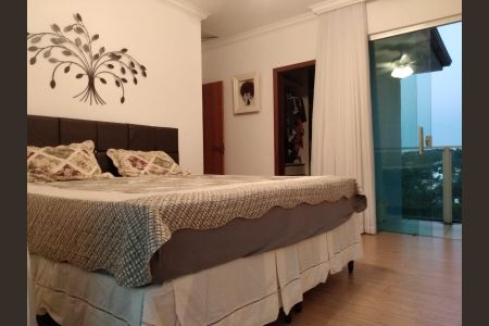 Casa de condomínio à venda com 350m², 5 quartos e 2 vagasQuarto