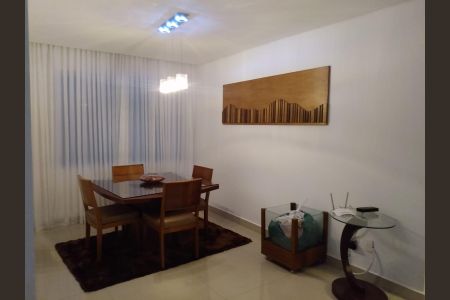 Casa de condomínio à venda com 350m², 5 quartos e 2 vagasSala