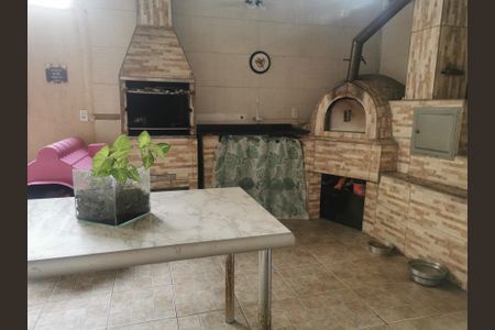 Casa à venda com 164m², 2 quartos e 4 vagas Casa à venda com 164m², 2 quartos e 4 vagasChurrasqueira