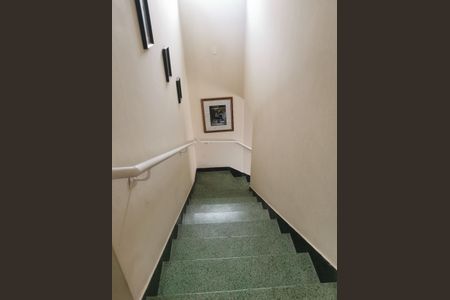 Casa à venda com 164m², 2 quartos e 4 vagas Casa à venda com 164m², 2 quartos e 4 vagasCorredor