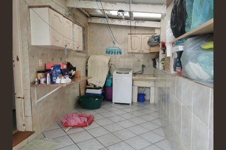 Casa à venda com 164m², 2 quartos e 4 vagas Casa à venda com 164m², 2 quartos e 4 vagasLavanderia