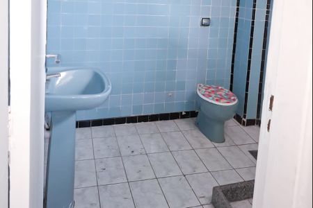 Banheiro de kitnet/studio para alugar com 1 quarto, 77m² em Santa Teresa, Rio de Janeiro