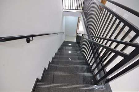 Apartamento para alugar com 30m², 1 quarto e sem vagaEscada