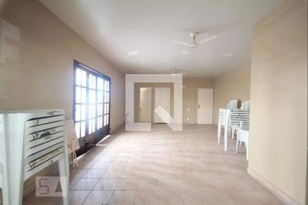 Apartamento à venda com 70m², 3 quartos e 1 vaga Apartamento à venda com 70m², 3 quartos e 1 vagaÁrea comum