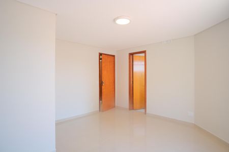 Suíte de casa de condomínio à venda com 3 quartos, 100m² em Vila Carrão, São Paulo
